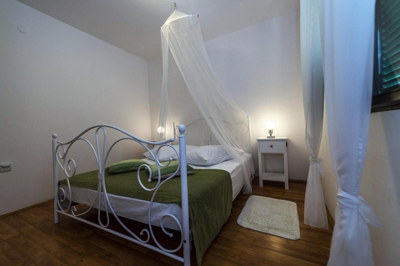 Spacious Three-Bedroom Villa Balun With Pool Poreč Exteriér fotografie