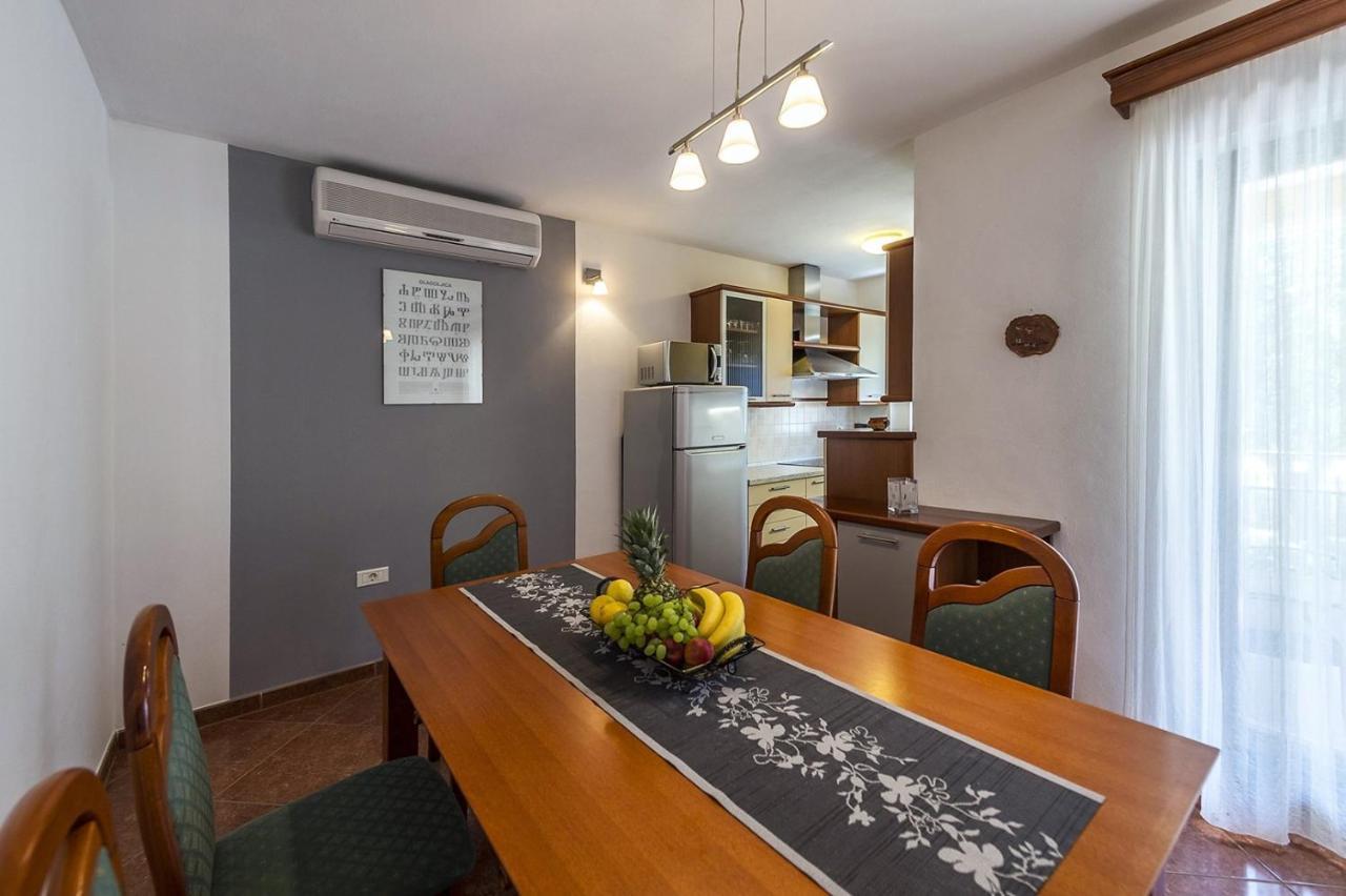 Spacious Three-Bedroom Villa Balun With Pool Poreč Exteriér fotografie